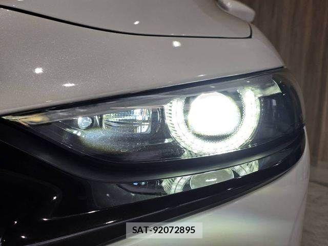 Mazda MAZDA3 2019-09 8830145-12