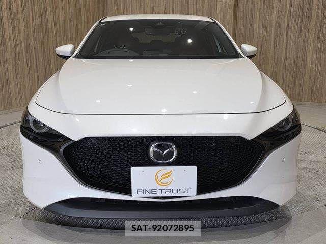 Mazda MAZDA3 2019-09 8830145-14