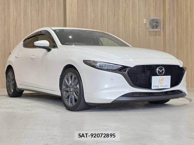 Mazda MAZDA3 2019-09 8830145-15