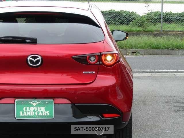 Mazda MAZDA3 2021-12 8830143-28
