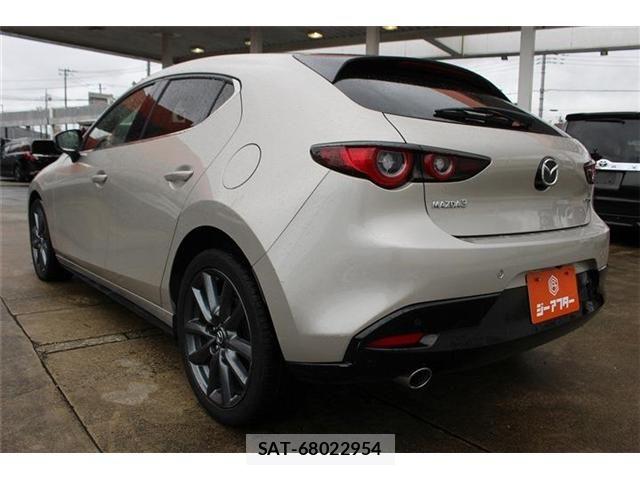 Mazda MAZDA3 2023-07 8849710-10