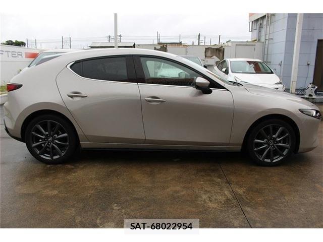 Mazda MAZDA3 2023-07 8849710-13