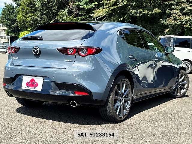 Mazda MAZDA3 2020-06 8871395-2