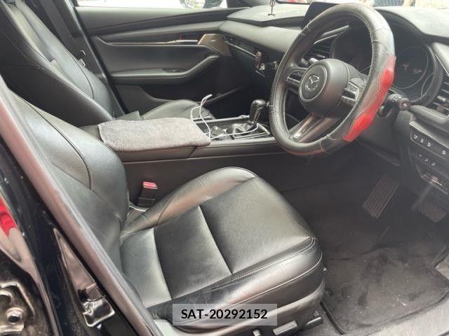 Mazda MAZDA3 2019-09 8871398-3