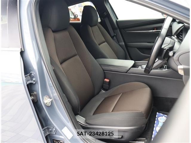 Mazda MAZDA3 2022-07 8880652-11