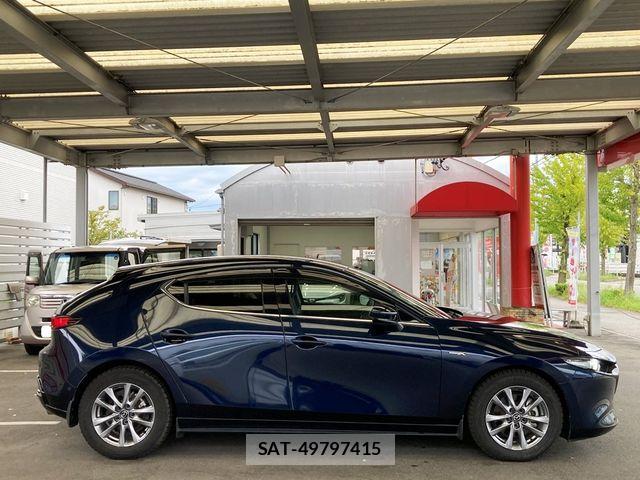 Mazda MAZDA3 2021-01 8880656-3