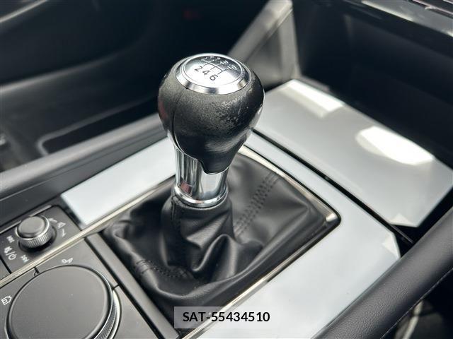 Mazda MAZDA3 2022-06 8883879-23