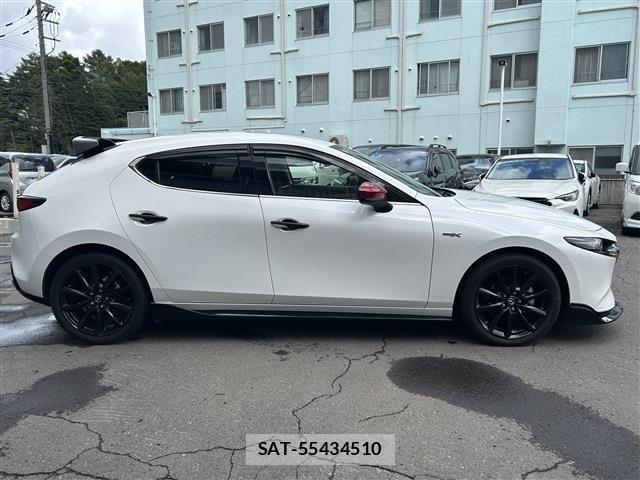 Mazda MAZDA3 2022-06 8883879-2