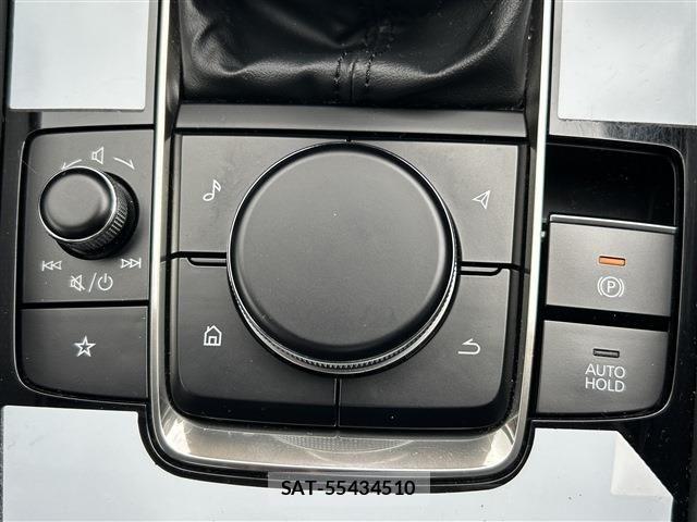 Mazda MAZDA3 2022-06 8883879-6