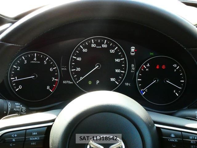 Mazda MAZDA3 2023-08 3907395-9