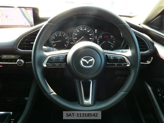 Mazda MAZDA3 2023-08 3907395-10