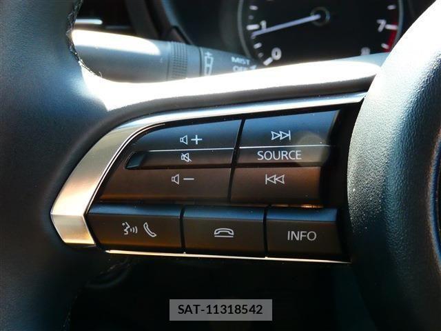 Mazda MAZDA3 2023-08 3907395-11