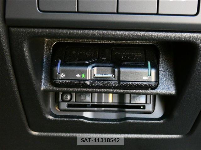Mazda MAZDA3 2023-08 3907395-16