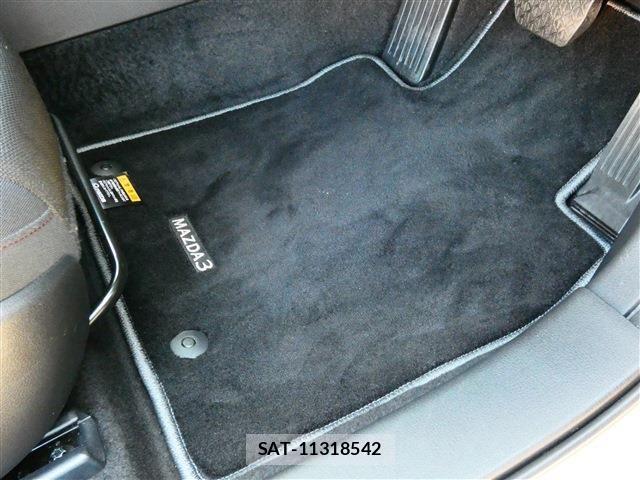 Mazda MAZDA3 2023-08 3907395-20