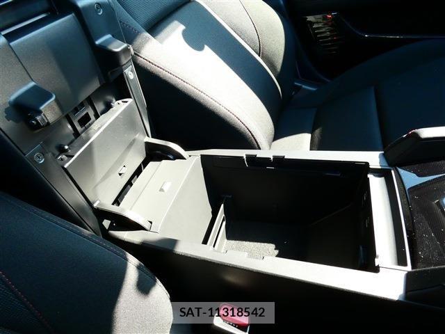 Mazda MAZDA3 2023-08 3907395-21