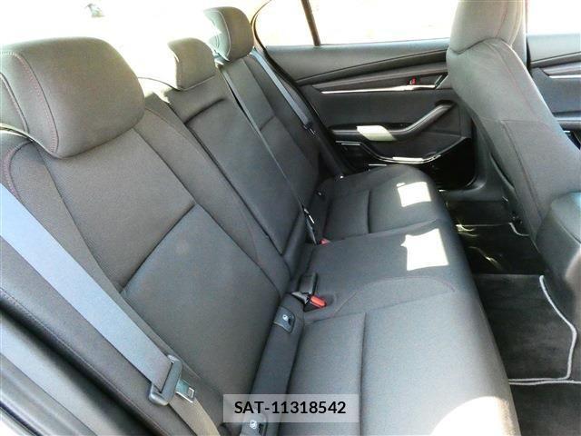 Mazda MAZDA3 2023-08 3907395-28