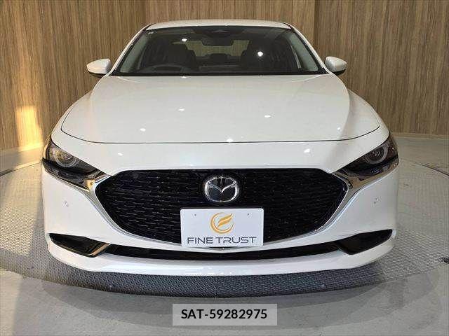 Mazda MAZDA3 2023-06 5871530-14
