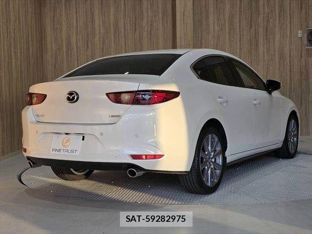 Mazda MAZDA3 2023-06 5871530-17