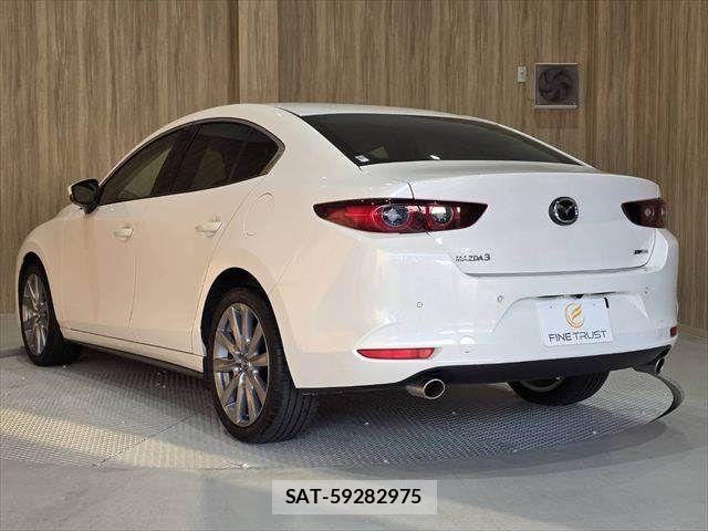 Mazda MAZDA3 2023-06 5871530-19