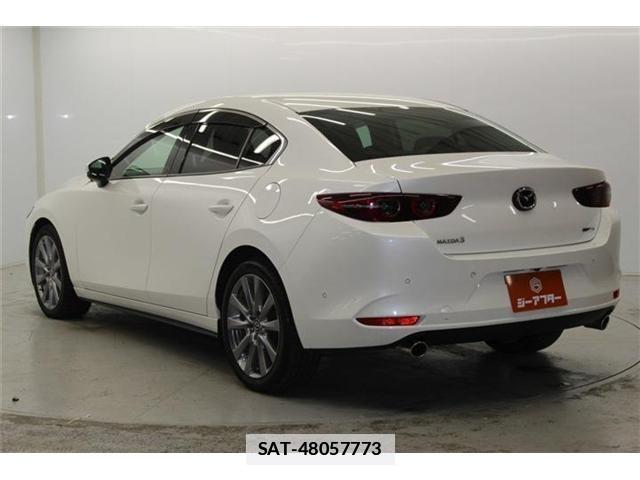 Mazda MAZDA3 2019-09 5871545-6