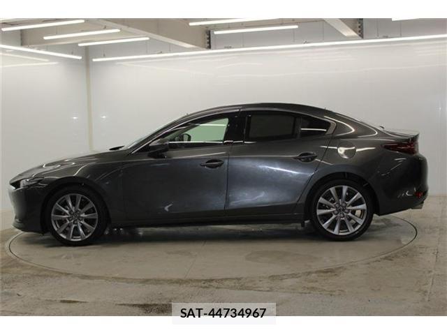 Mazda MAZDA3 2020-10 6672410-7