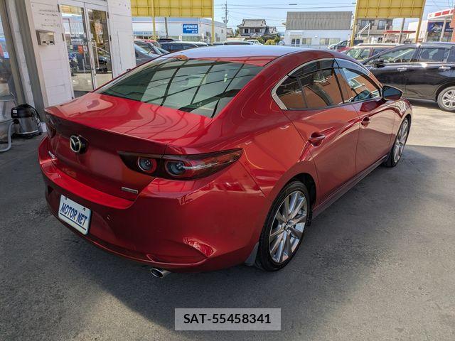Mazda MAZDA3 2019-07 6815832-1