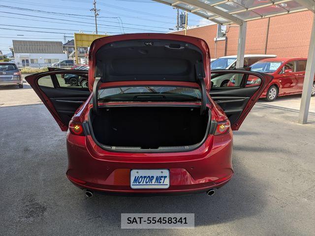 Mazda MAZDA3 2019-07 6815832-21