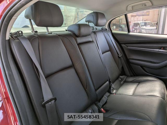 Mazda MAZDA3 2019-07 6815832-25