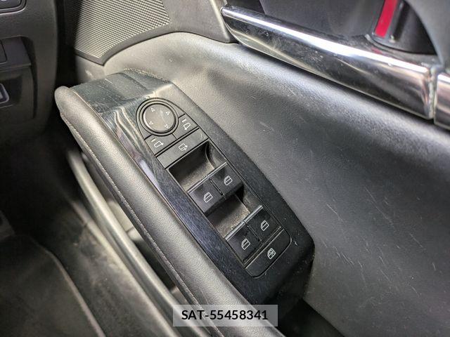 Mazda MAZDA3 2019-07 6815832-27