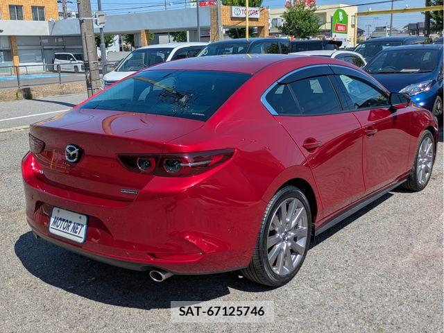 Mazda MAZDA3 2019-09 6995433-1