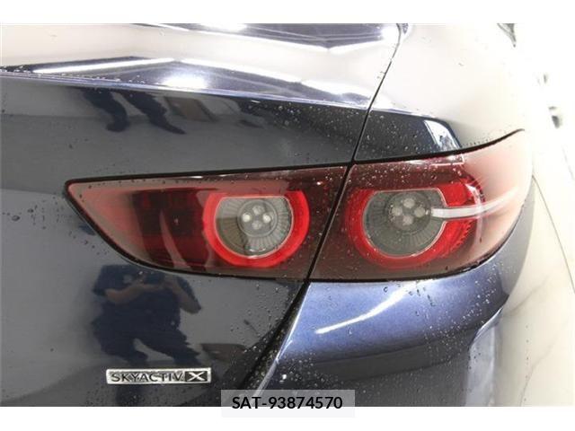 Mazda MAZDA3 2019-12 7059399-18