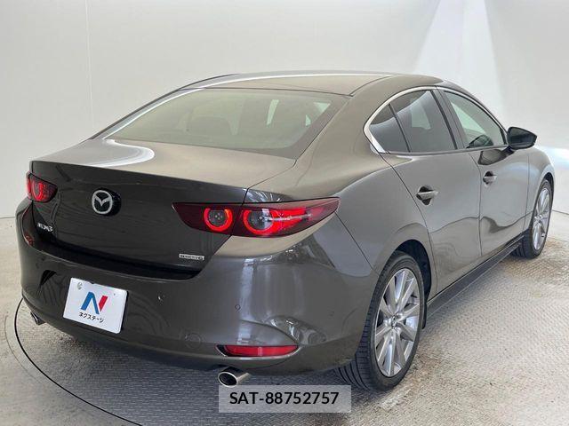 Mazda MAZDA3 2021-03 7221412-16