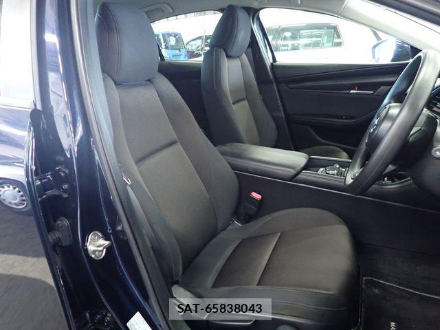 Mazda MAZDA3 2021-03 7221414-15