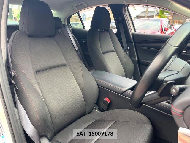 Mazda MAZDA3 2022-10 7221413-7