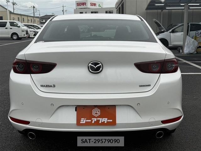 Mazda MAZDA3 2019-05 7221402-9