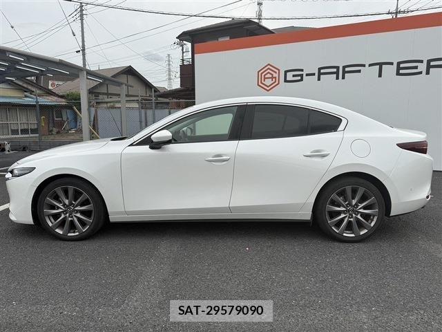 Mazda MAZDA3 2019-05 7221402-10