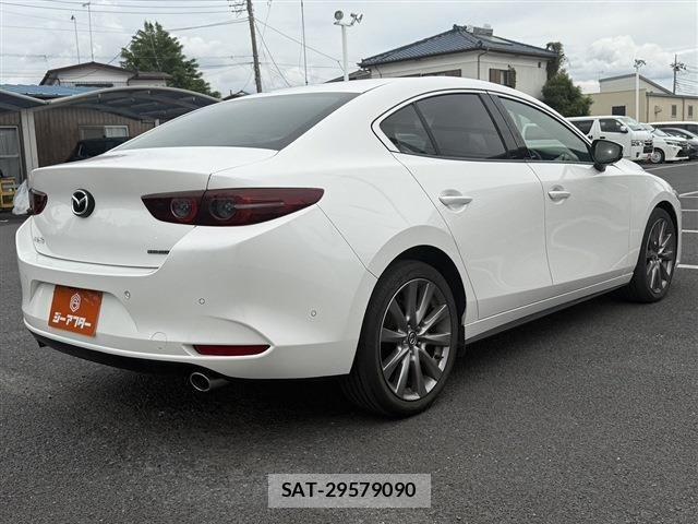 Mazda MAZDA3 2019-05 7221402-21