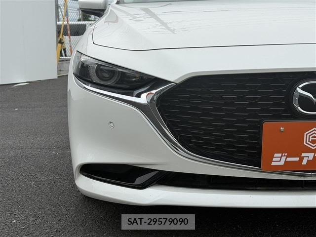 Mazda MAZDA3 2019-05 7221402-26