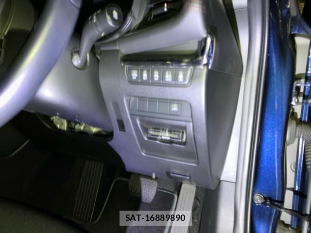Mazda MAZDA3 2022-06 7328218-18