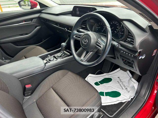 Mazda MAZDA3 2021-05 7358646-24