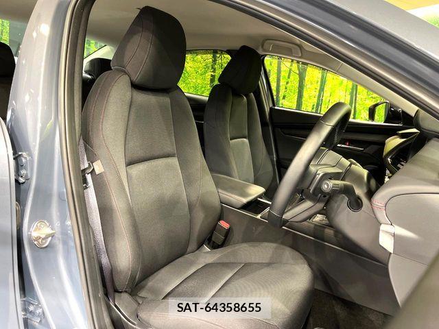 Mazda MAZDA3 2022-12 7358647-8