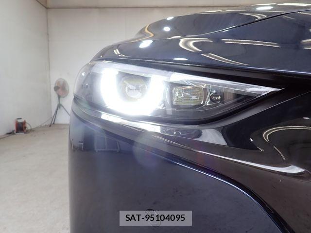 Mazda MAZDA3 2025-09 7392807-9