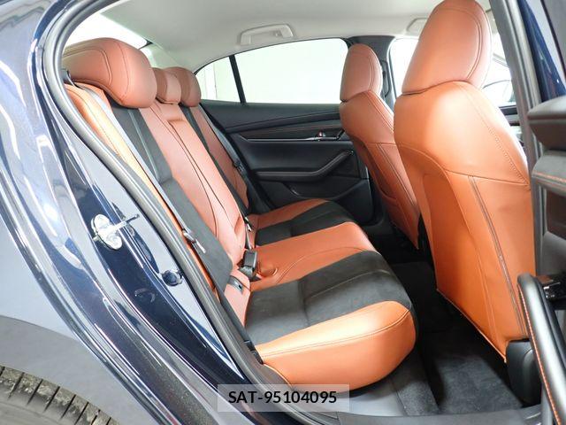 Mazda MAZDA3 2025-09 7392807-22