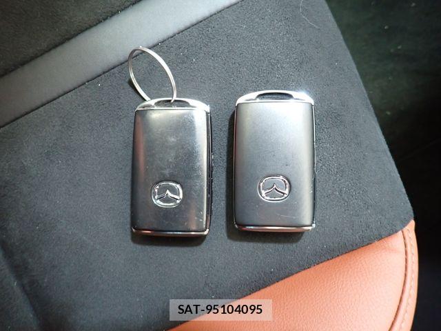 Mazda MAZDA3 2025-09 7392807-29
