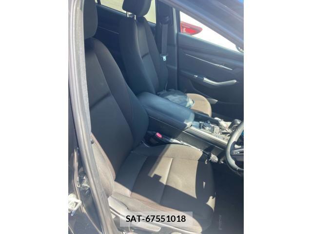 Mazda MAZDA3 2019-07 7562400-13