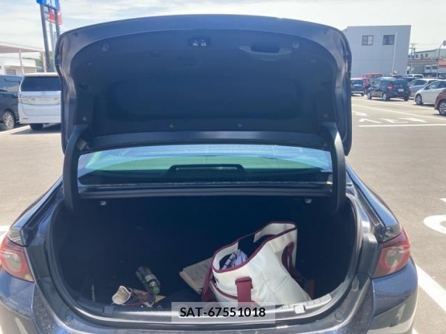Mazda MAZDA3 2019-07 7562400-24