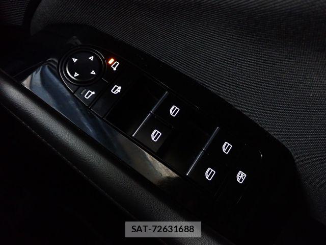 Mazda MAZDA3 2021-03 7617895-10