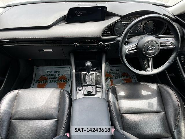 Mazda MAZDA3 2019-08 7617894-1