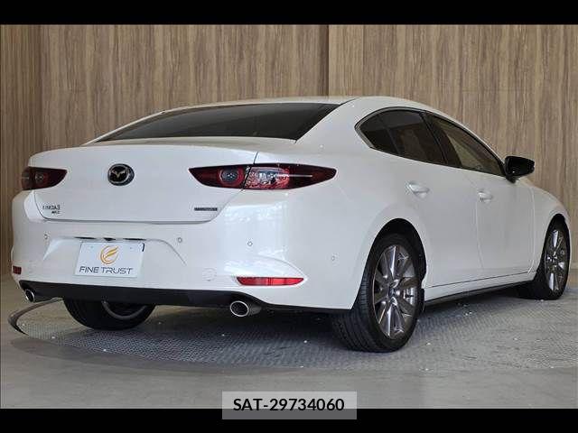Mazda MAZDA3 2019-09 7725384-17