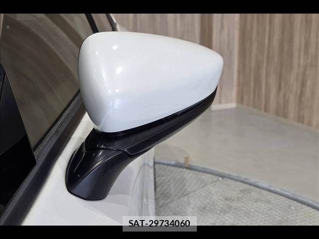 Mazda MAZDA3 2019-09 7725384-23